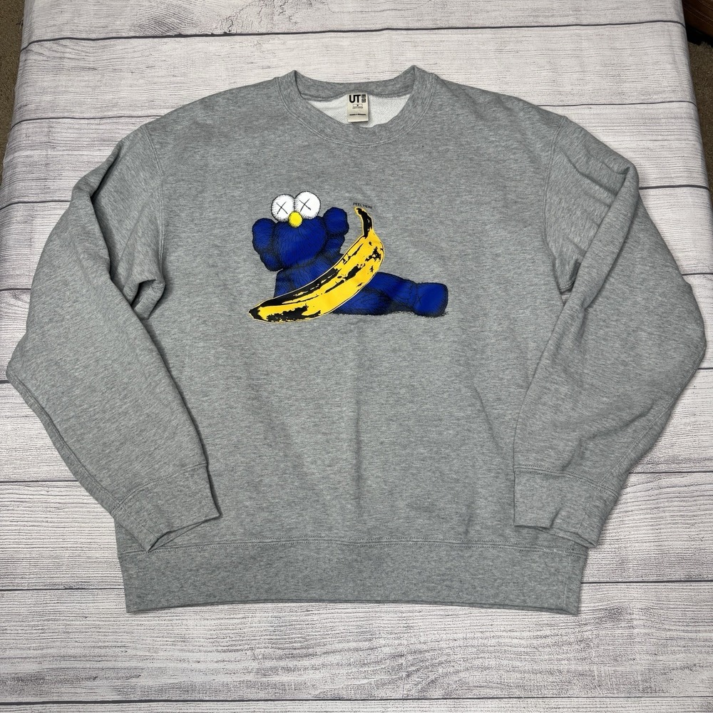 Uniqlo UT KAWS x Andy Warhol Men's Sweatshirt Gray Banana Graphic Medium - Picture 2 of 5